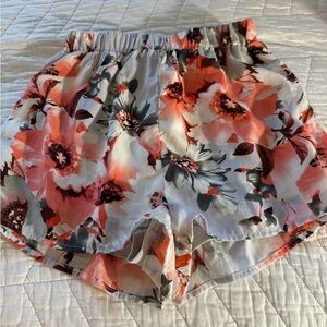 Highwaisted Floral Shorts -S